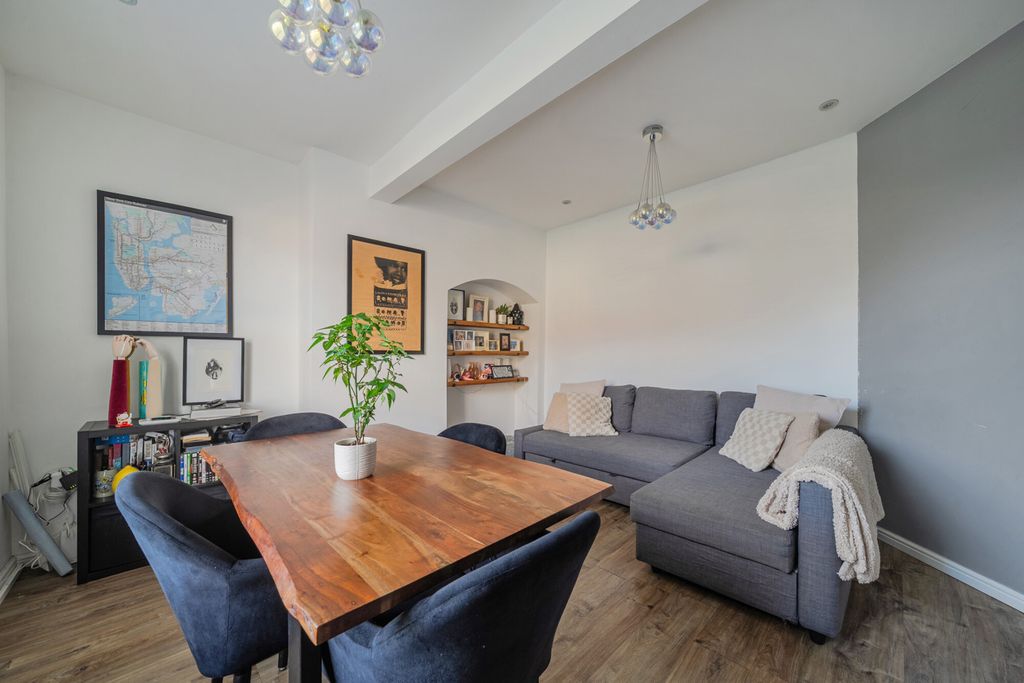 Property photo 2 of 13 1510154-15-6A86c0...