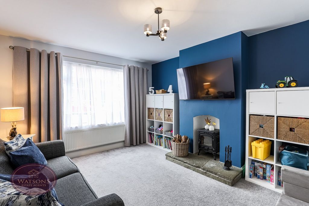 Property photo 2 of 23