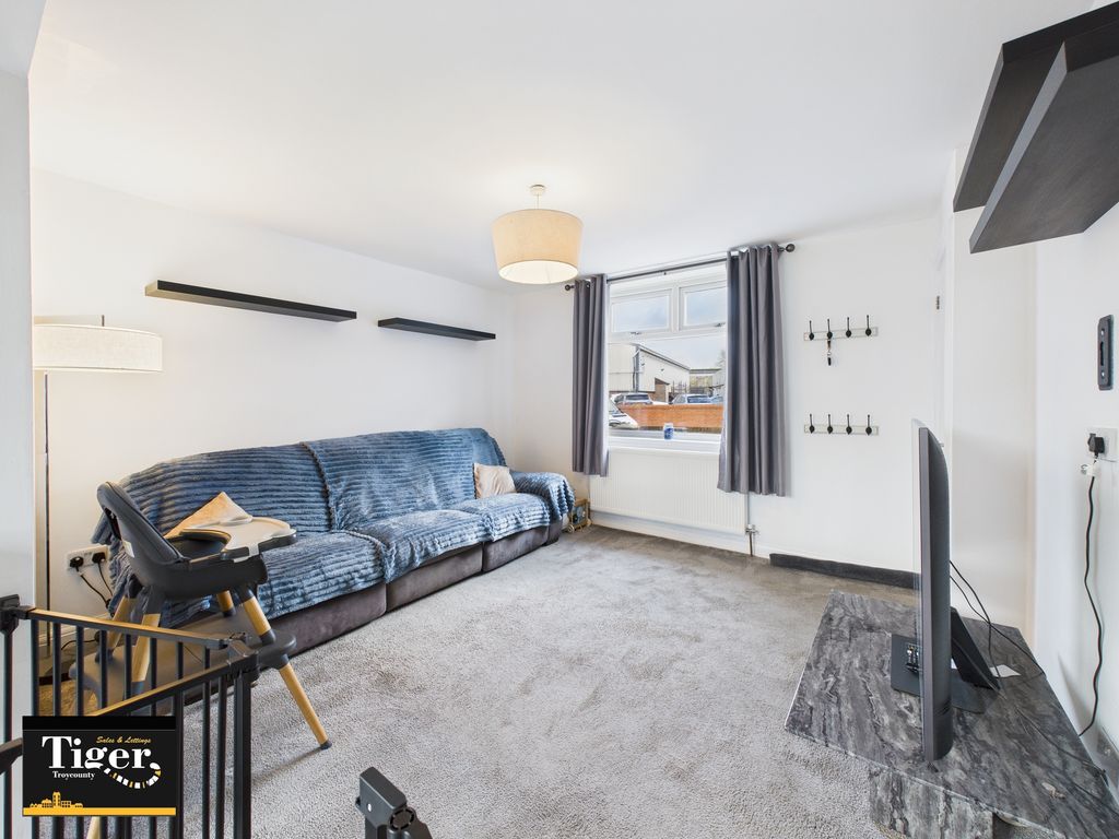 Property photo 3 of 20 Cam03440G0-Pr0459-Still014