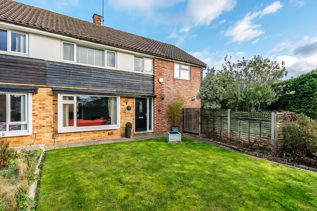 Property photo 1 of 32