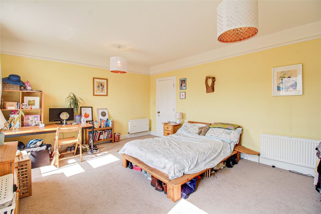 Property photo 3 of 7 Picture No. 06