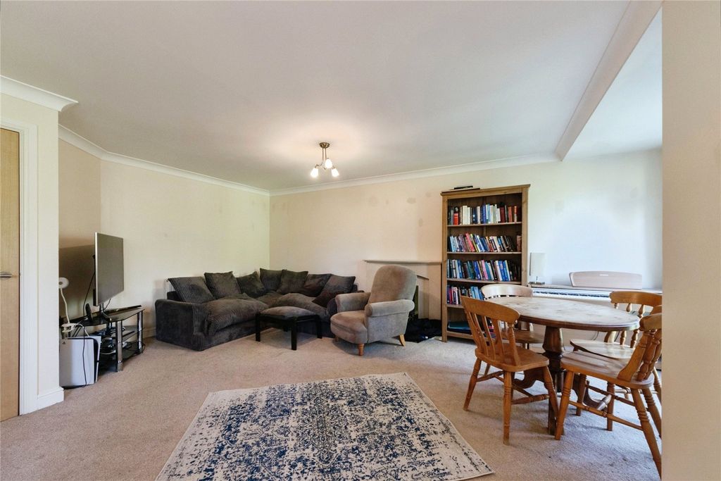 Property photo 2 of 22 Picture No. 05