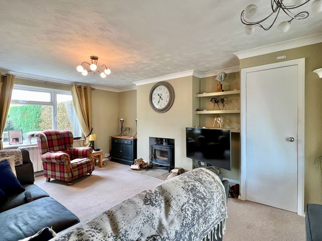 Property photo 2 of 28