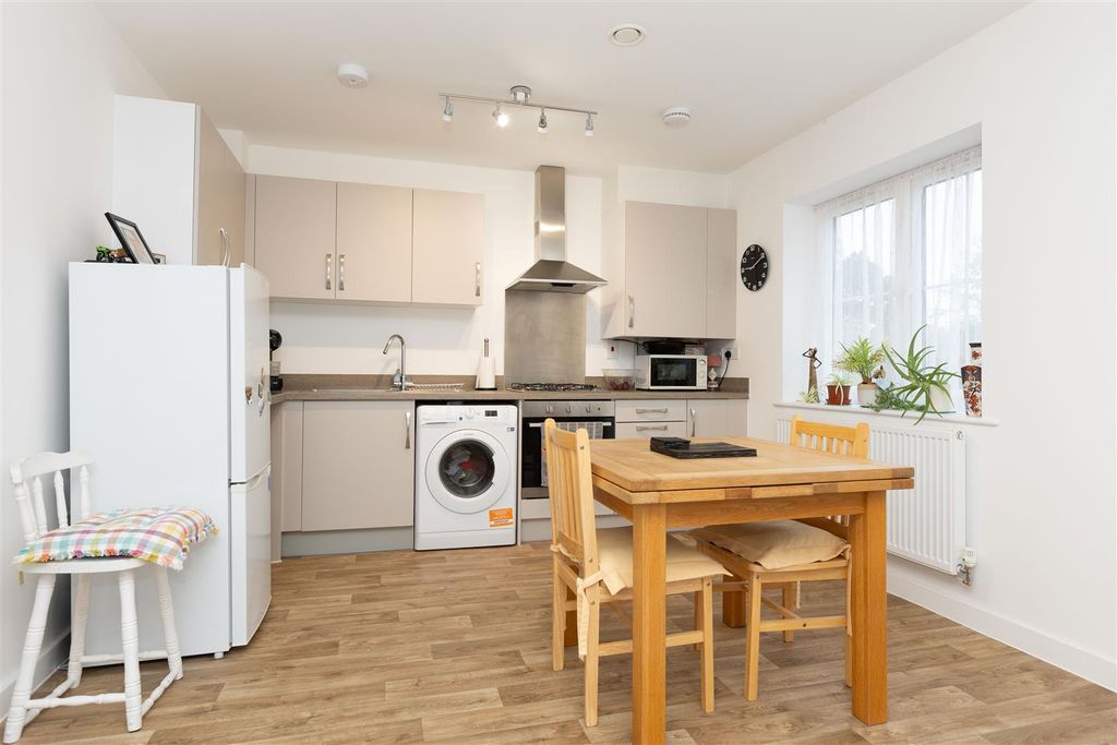 Property photo 3 of 13 Kitchen
