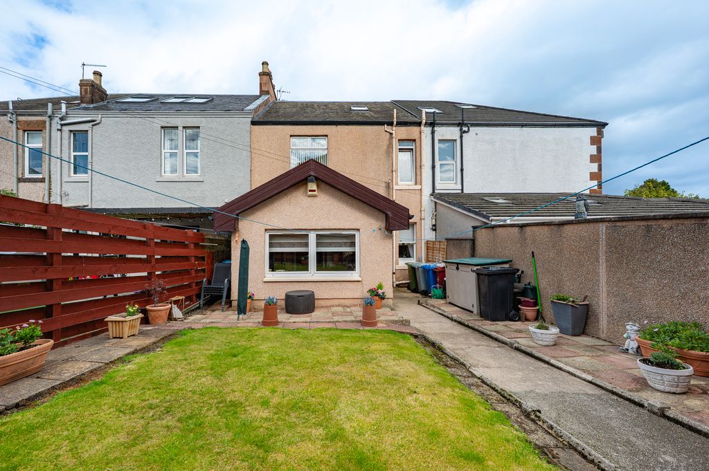 Property photo 2 of 45