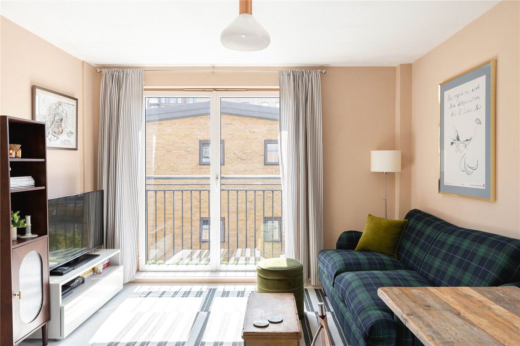 Property photo 1 of 11 Bailey House, E3