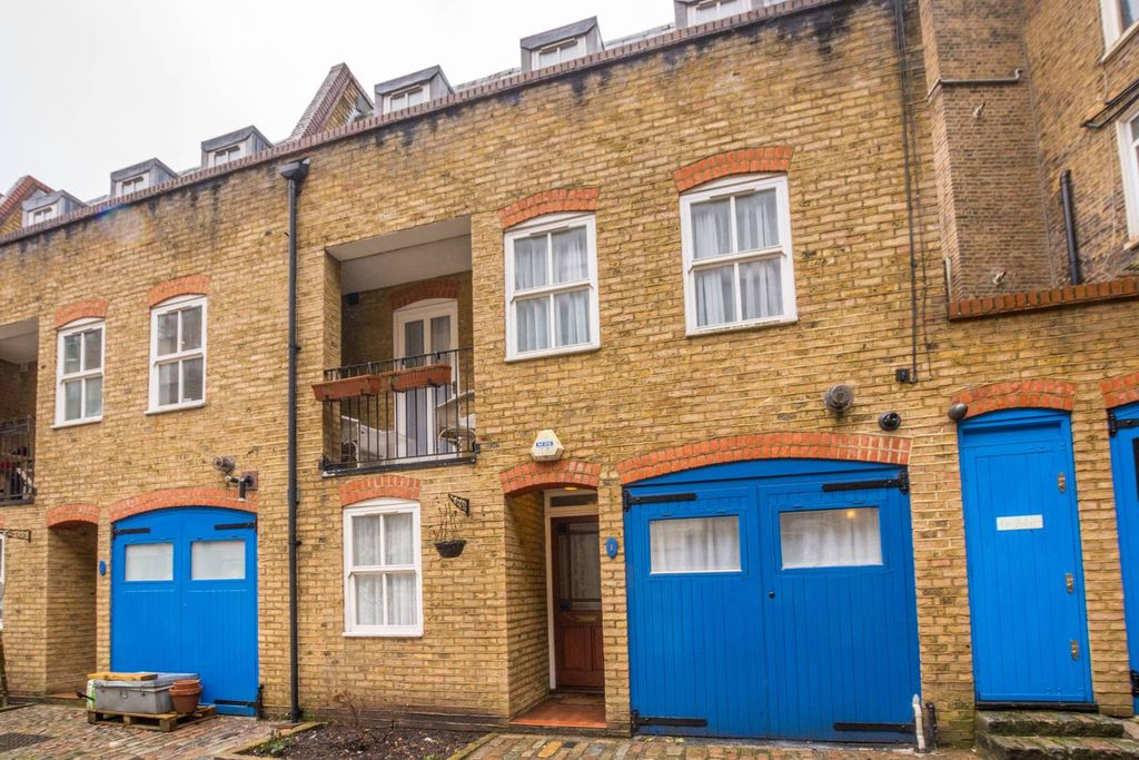 Property photo 2 of 13