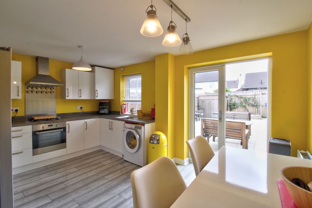 Property photo 3 of 38 Img_9435_6_7