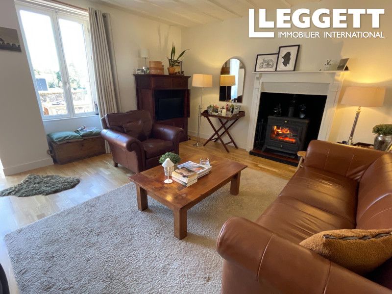 Property photo 2 of 10