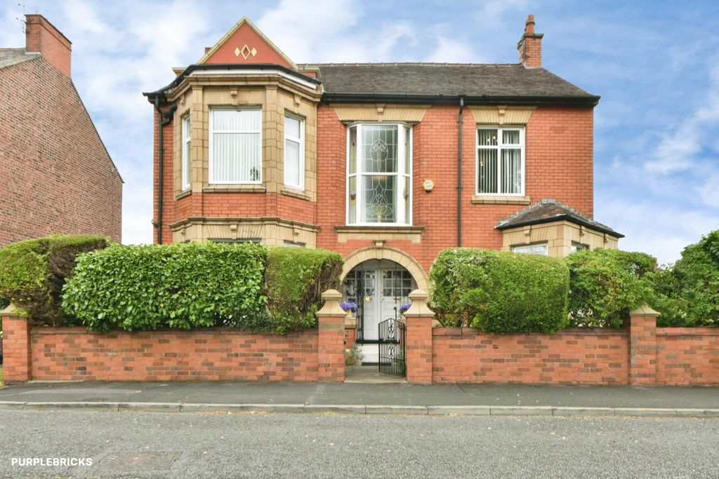 Property photo 1 of 22