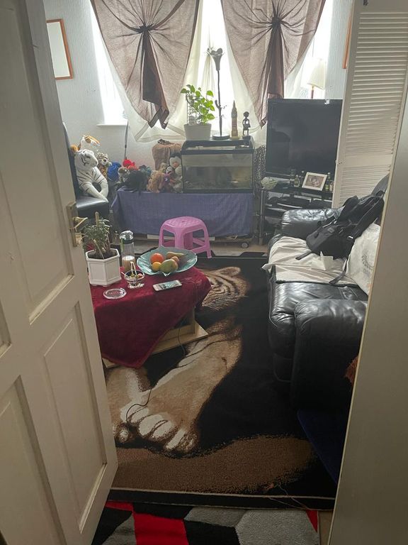 Property photo 2 of 3