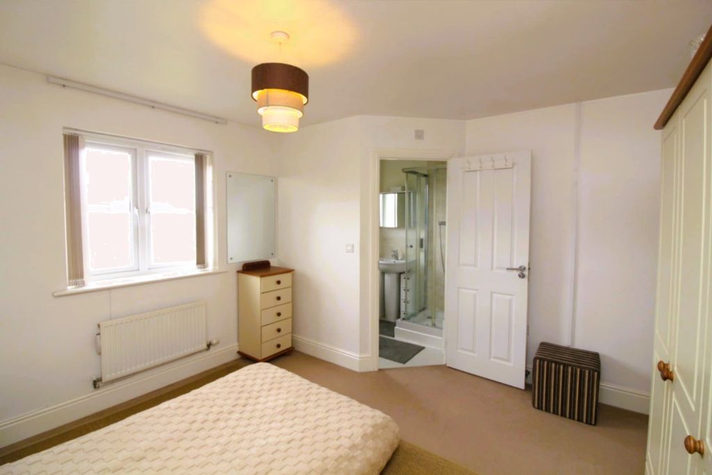 Property photo 3 of 40 d6A1cd6E-8734-42d4-821d-41E9016A26Ed