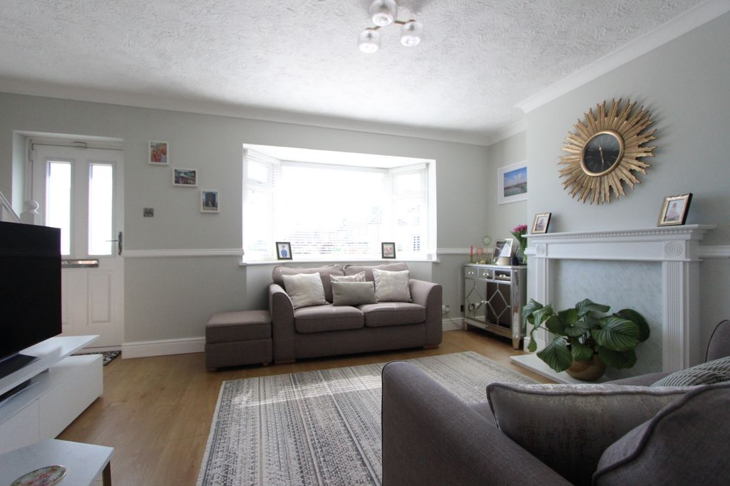 Property photo 3 of 15 Photo 2