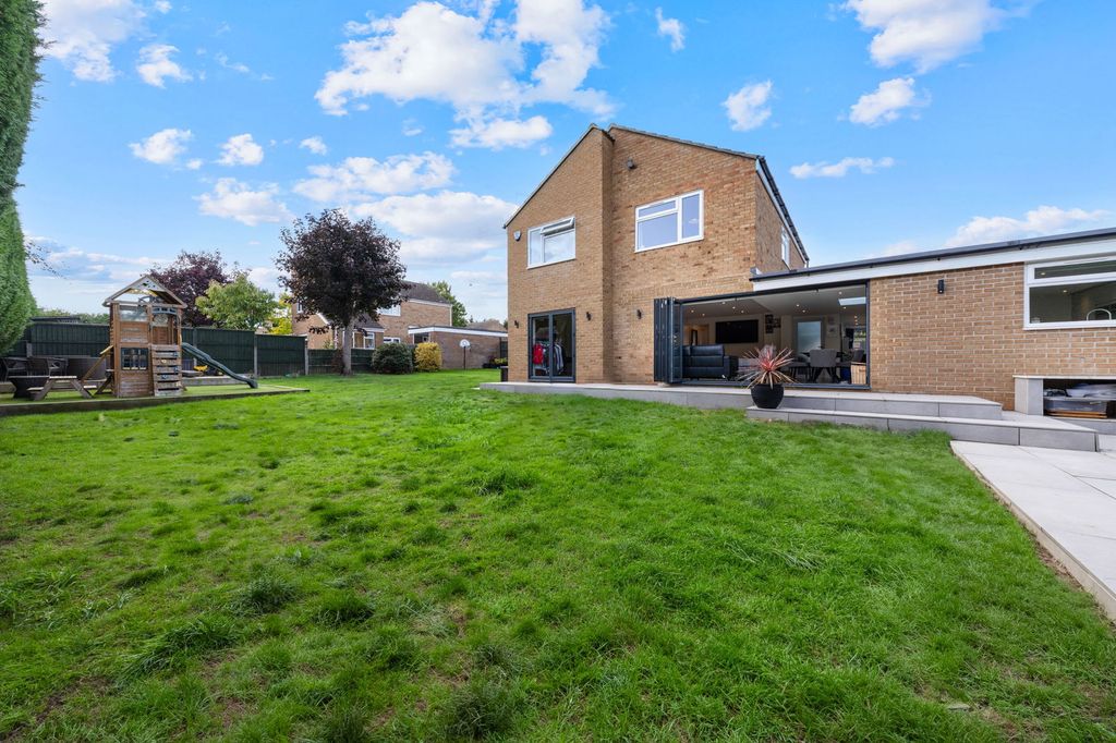 Property photo 3 of 30