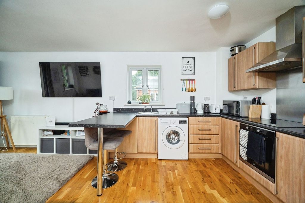 Property photo 3 of 16