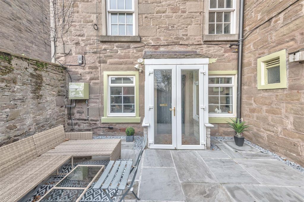 Property photo 1 of 14 2A Patons Lane Dundee-13.Jpg