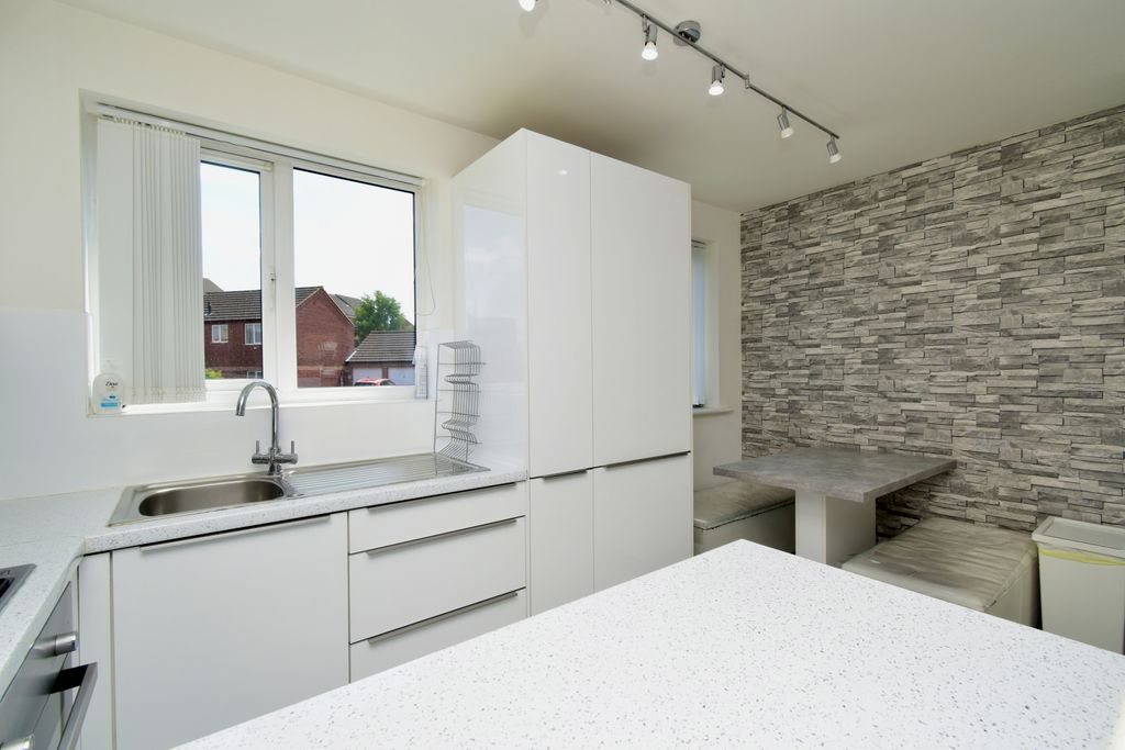 Property photo 3 of 18 Gallery