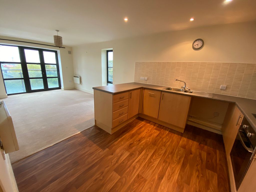 Property photo 2 of 9 Lounge/Kitchen