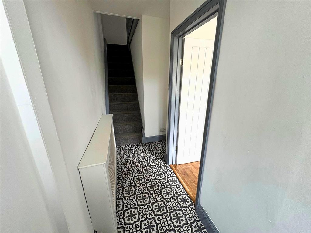 Property photo 3 of 24 Hallway A (Edit).Jpg