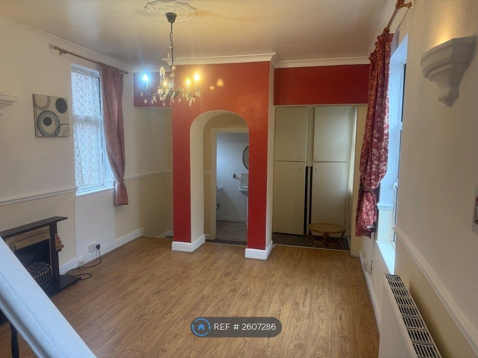 Property photo 2 of 5