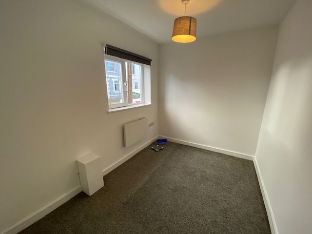 Property photo 3 of 6 Bedroom 1