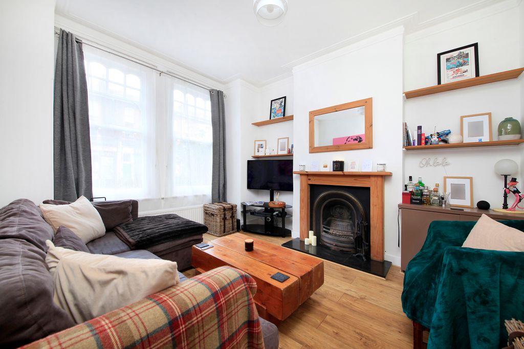 Property photo 2 of 11