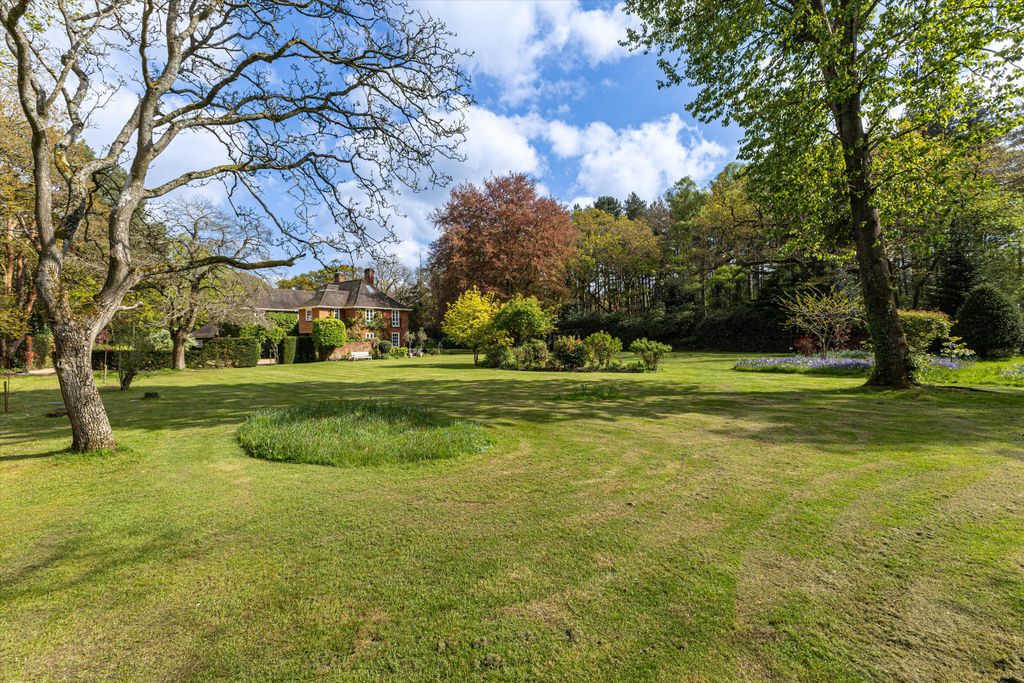 Property photo 2 of 19 Image