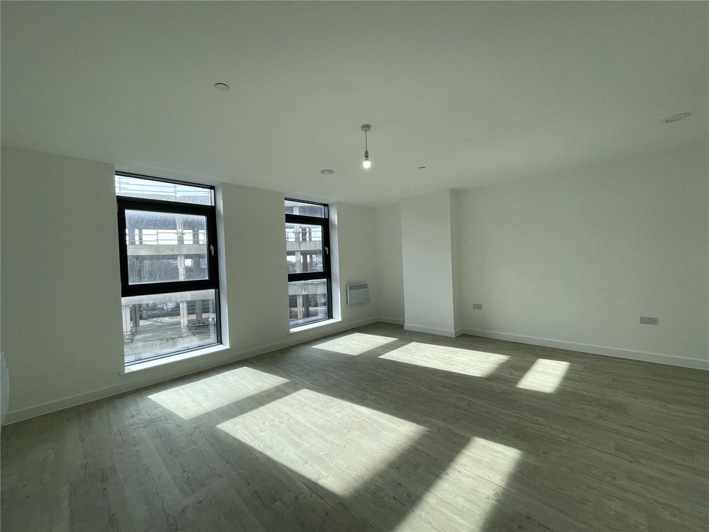 Property photo 2 of 6 Picture No. 03