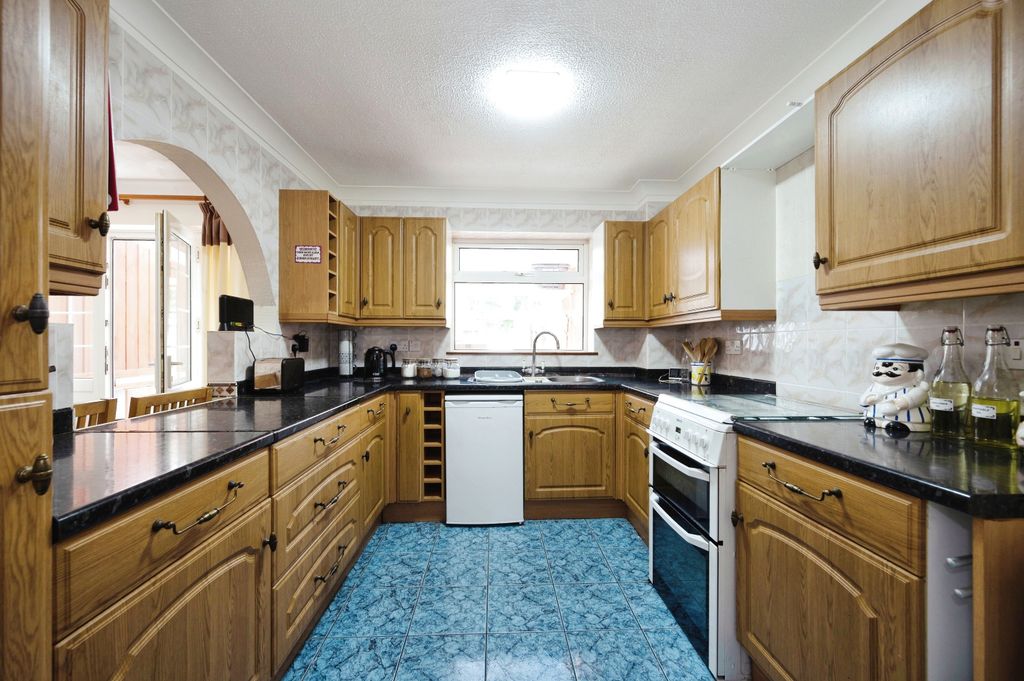 Property photo 3 of 17 Photography