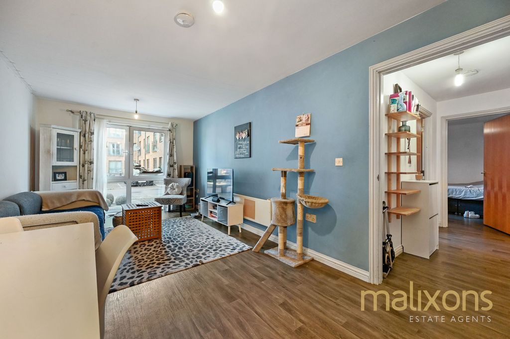 Property photo 2 of 9