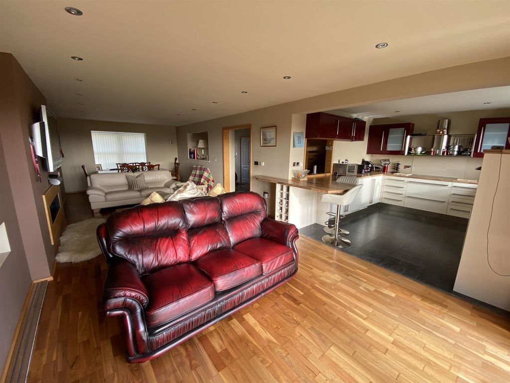 Additional image 7 of 6 bed detached house for saleStradey Hill, Pwll SA15