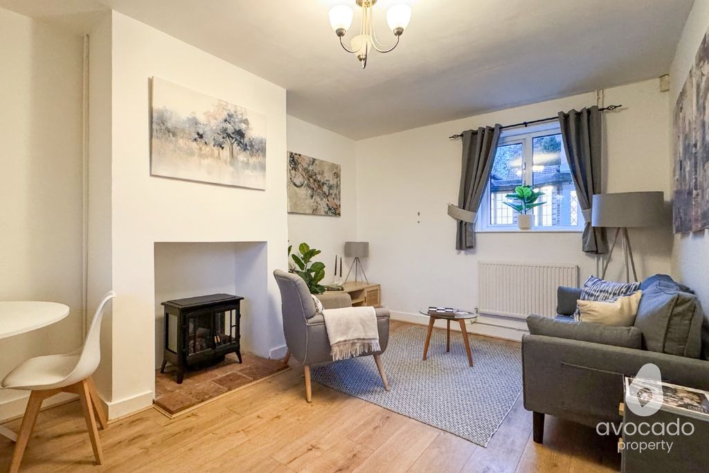 Property photo 2 of 12 4516882