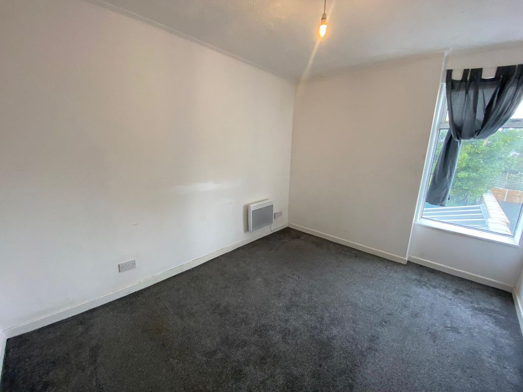 Property photo 3 of 7 Exterior