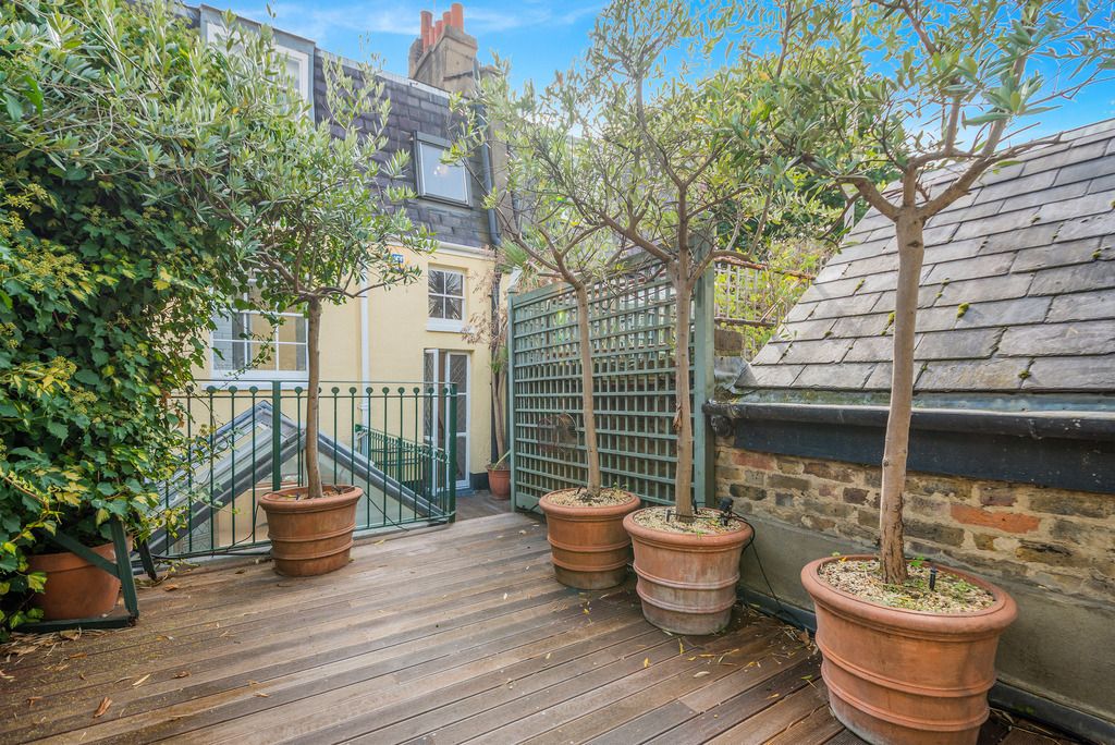 Property photo 3 of 12