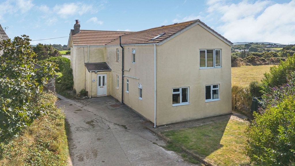 Property photo 1 of 33