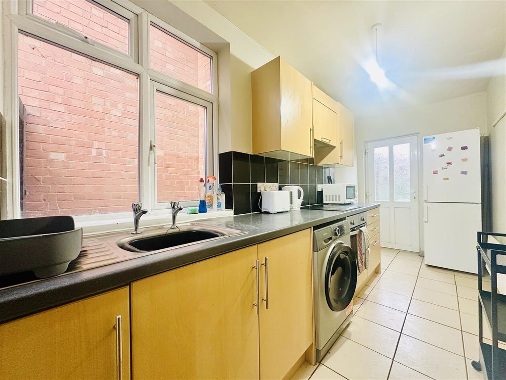 Property photo 2 of 8 Image00019.Jpeg