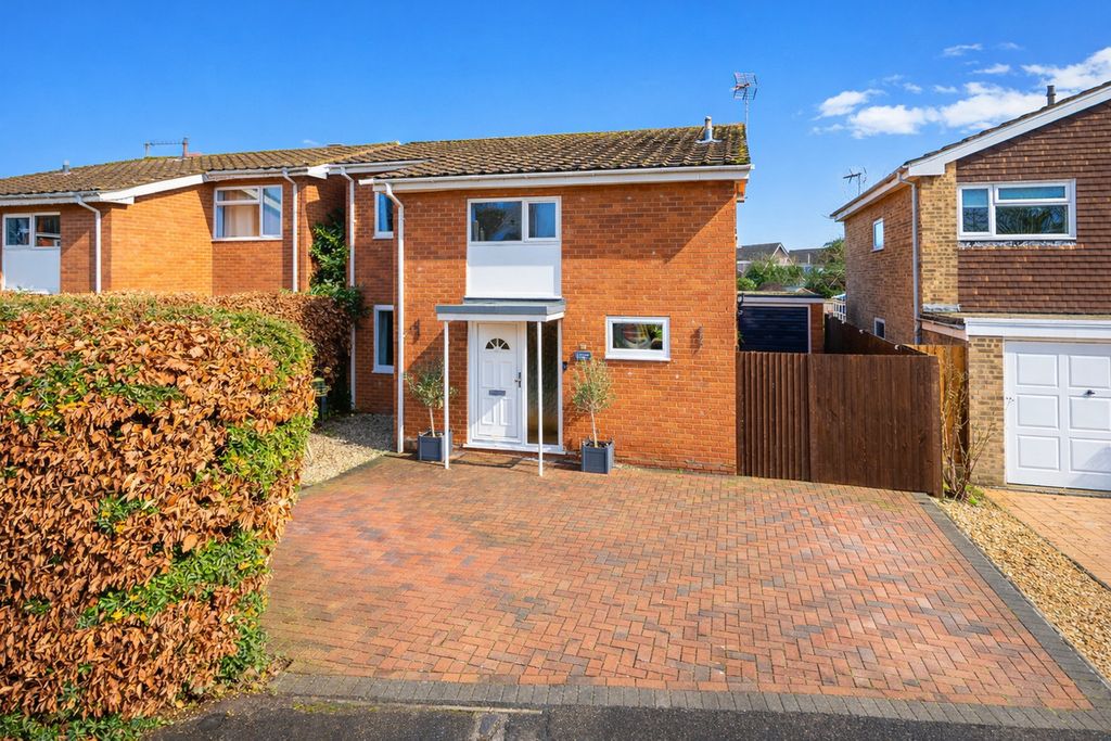 Property photo 1 of 25