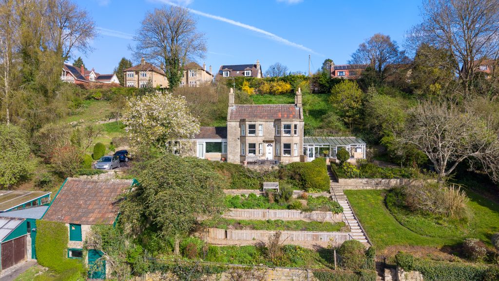 Property photo 1 of 30 Horsecombe House_041
