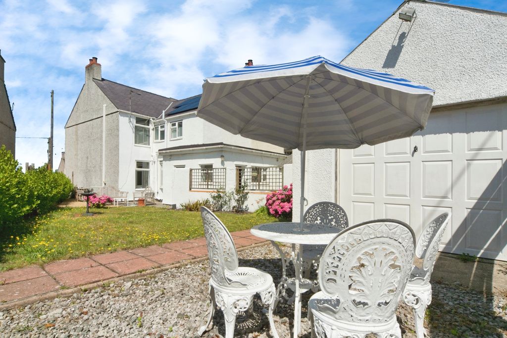 Property photo 3 of 21 Rear Garden