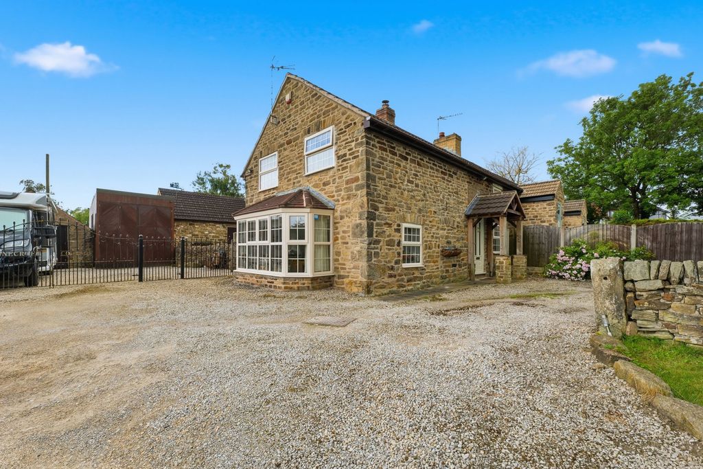Property photo 1 of 25