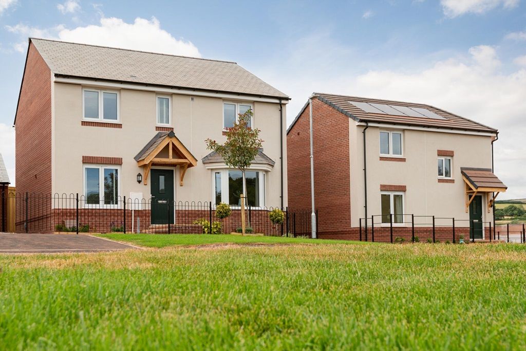 Property photo 2 of 18 Take A Closer Look At The Manford At St Mary View