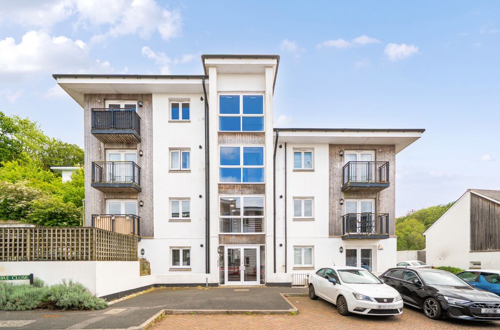 Property photo 1 of 14 1456808-1-6A01E35...