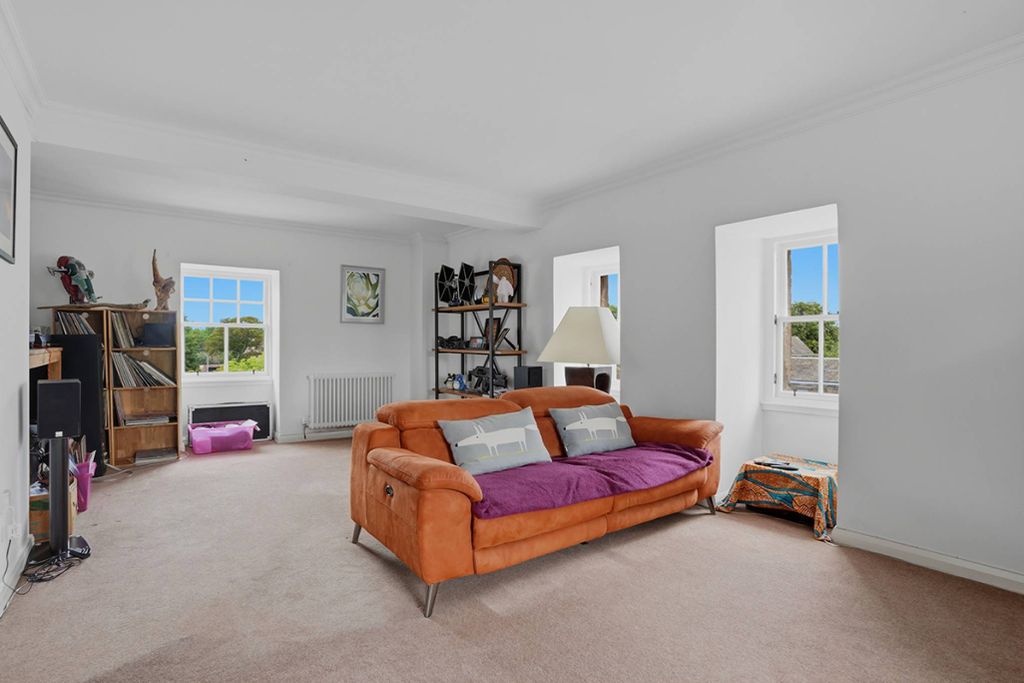 Property photo 2 of 24