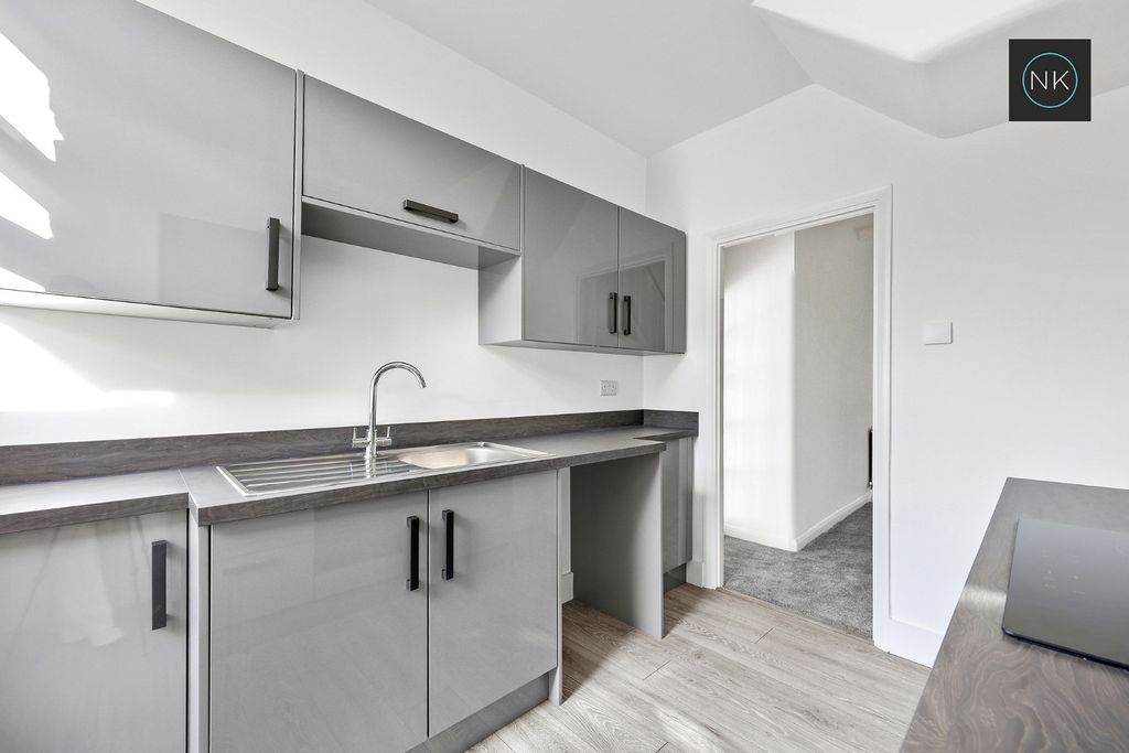 Property photo 3 of 25 5674676