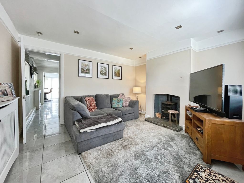 Property photo 3 of 18 18