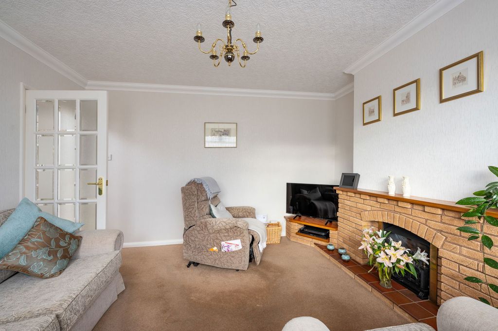 Property photo 3 of 21