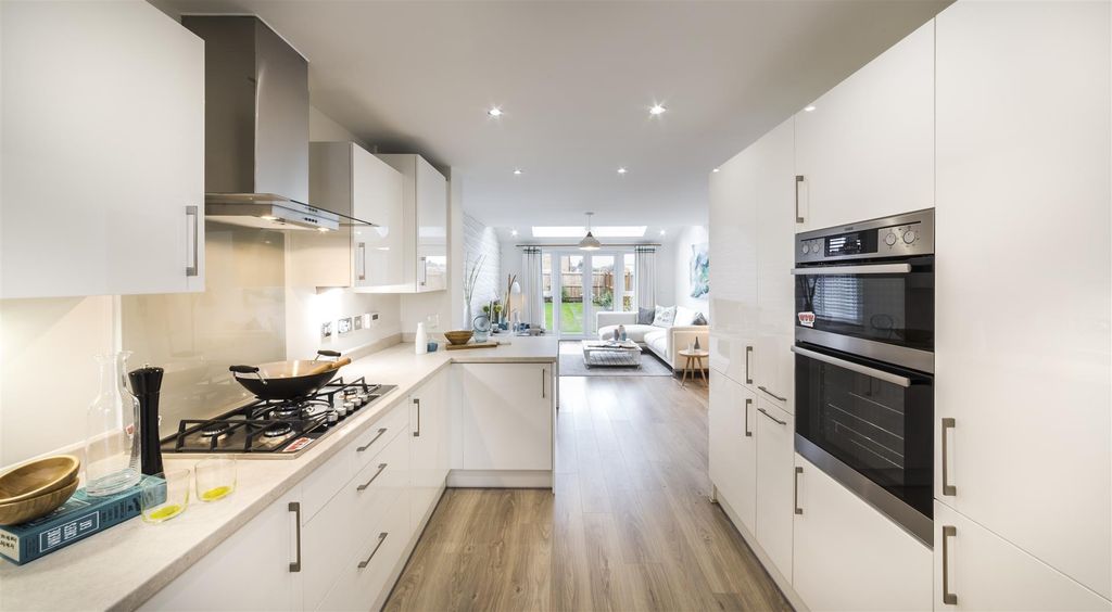 Property photo 3 of 7 Stamford - Kitchen.Jpg