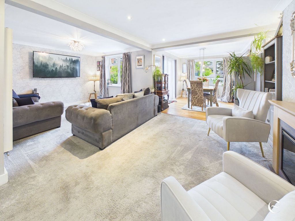 Property photo 2 of 26 Open Plan Living / Dining Area