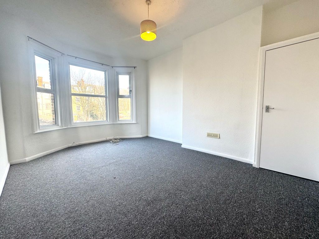 Property photo 3 of 8 Picture 3