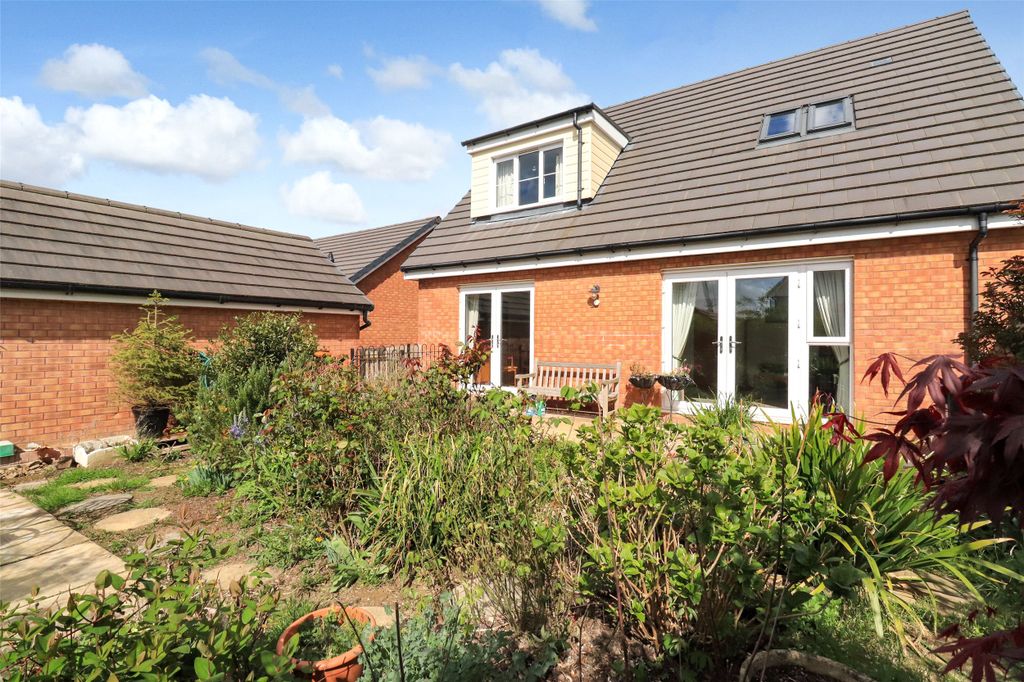 Property photo 2 of 16 Picture No. 19